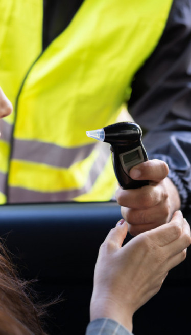 POPILI STE NA SLAVI: Evo koliko dugo ne smete sesti za volan