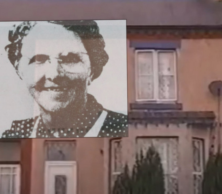 Чистио мајчину кућу, па открио њену ЈЕЗИВУ ТАЈНУ