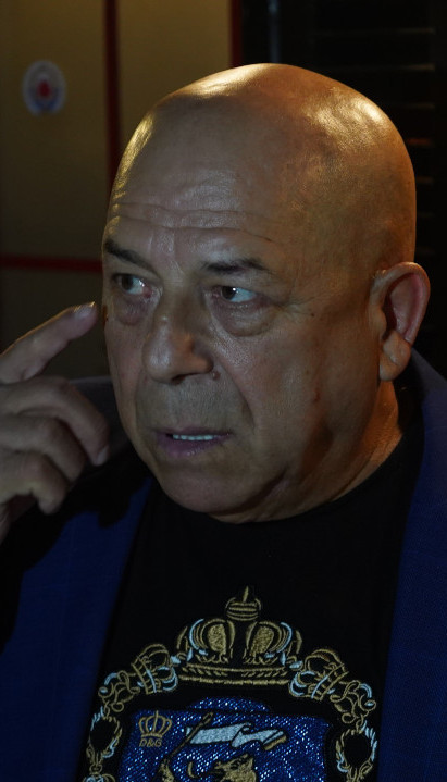 HASAN BESAN, NAPALI MU SINA: "To smeće na mog Mikija..."