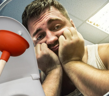 Ovih 9 stvari nikako ne smete da bacate u WC šolju