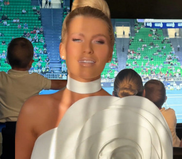 "МОЈ ЕМОТИВНИ ЂОЛЕ" Сашка Веселинов ухватила мужа док плаче