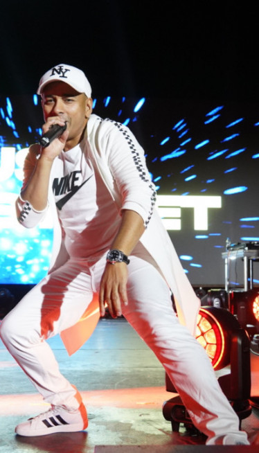 "ПРИБЛИЖНЈЕ СУ ГОДИНАМА": Хусина супруга стара колико ћерка