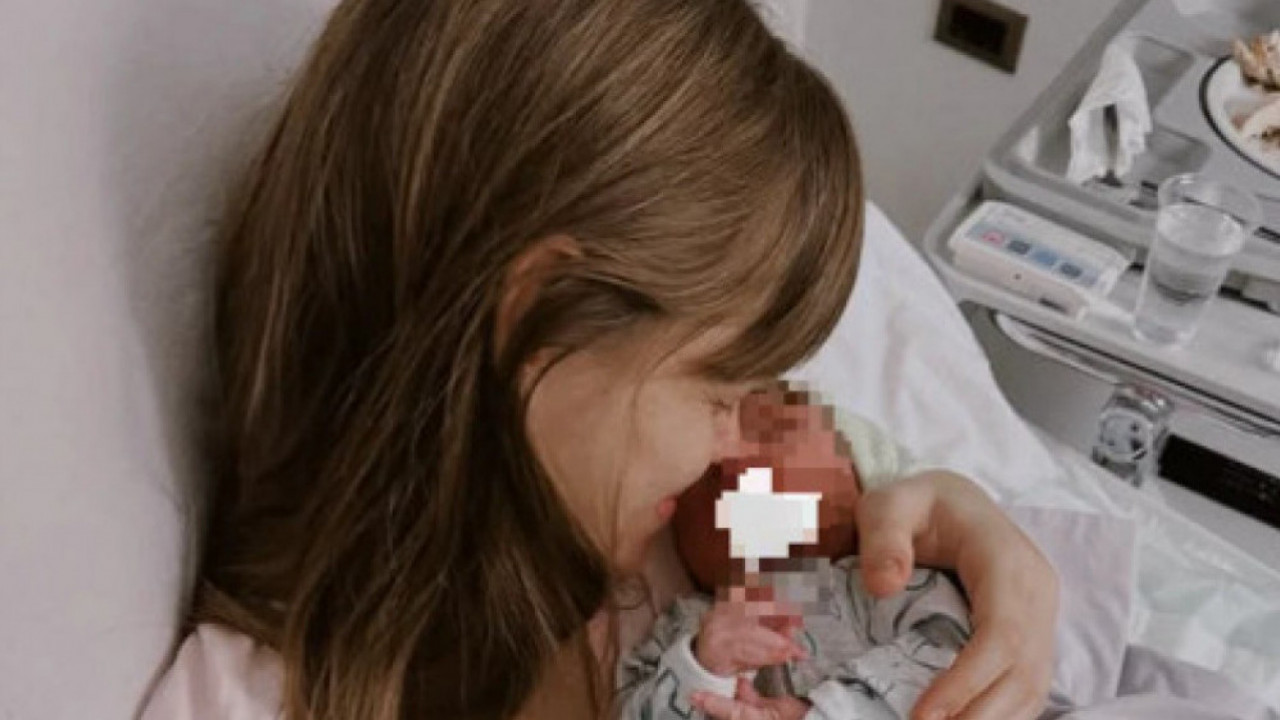 ПОРОДИЛА СЕ ВОДИТЉКА РТС-A: Поделила слике из породилишта