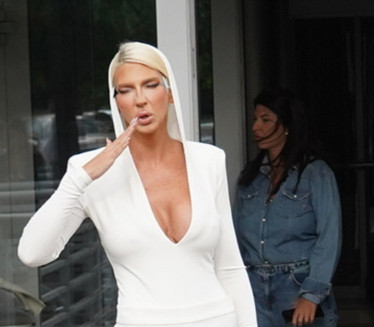 JK RASKINULA prijateljstvo i saradnju sa još jednom PEVAČICOM