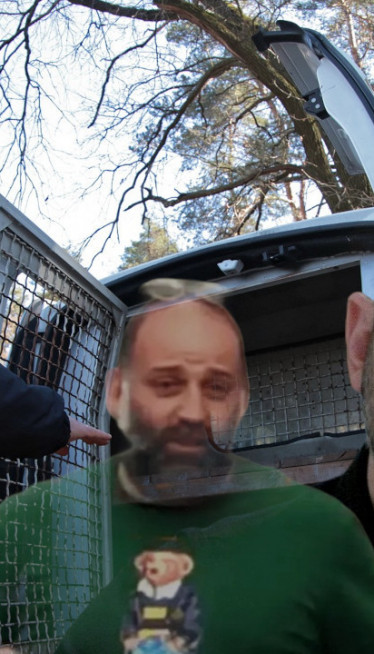 ZELENSKI NA MUKAMA Skandal u UKR -policija stigla,on pobegao