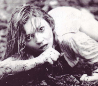 TRAGEDIJA LEPE GLUMICE: LJubavnik pucao u nju, završila u komi