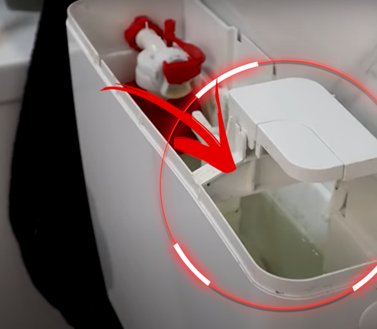 РЕШИТЕ СЕ КАМЕНЦА: Ево како да најлакше очистите водокотлић