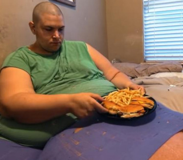 SMRŠAO 300 KILOGRAMA: Devojka ga ostavila kada je imao 408KG