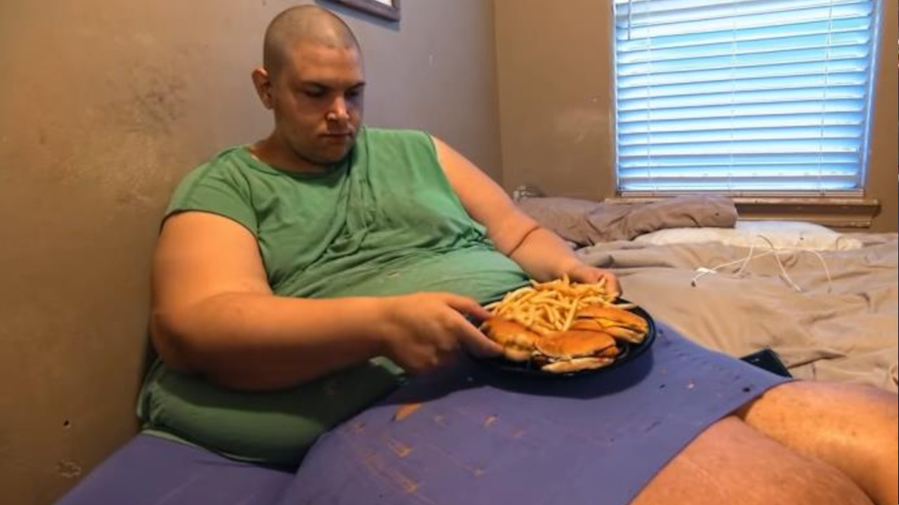 SMRŠAO 300 KILOGRAMA: Devojka ga ostavila kada je imao 408KG