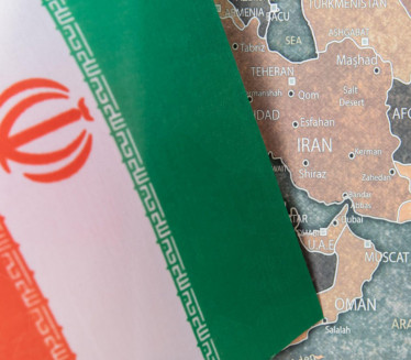 ИРАН ЗАТВОРИО ОРМУСКИ МОРЕУЗ "Спалићемо сваки брод..."