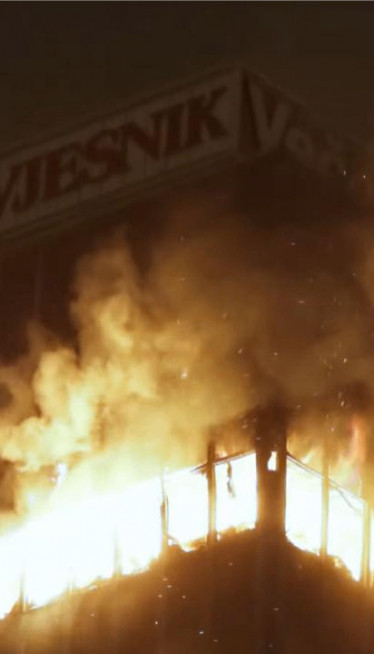 IZGOREO ČUVENI NEBODER Gradonačelnik Zagreba:"Totalna šteta"