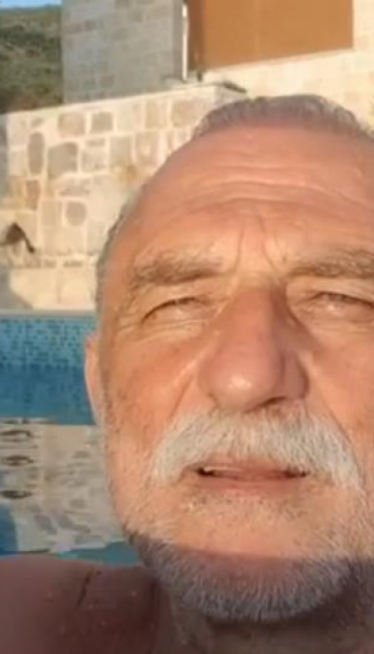 Zavirite u Lazarevu vilu sa bazenom i pogledom na more