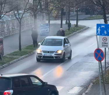 VIDEO Pljačkaši zlatare u BiH izbacili mrtvog druga iz auta?