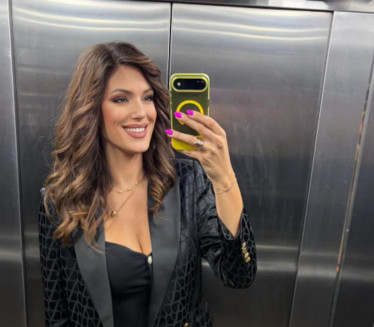 Minić Nine Radulović, crne čarape i leopard dezen (FOTO)