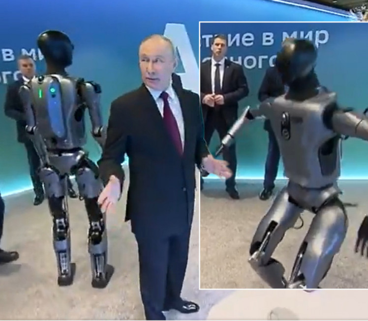 "JA SAM PRVI RUSKI HUMANOID" Robot plesao za Putina (VIDEO)