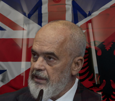 "TARGETIRATE ALBANCE!" Rama besan na britansku ministarku