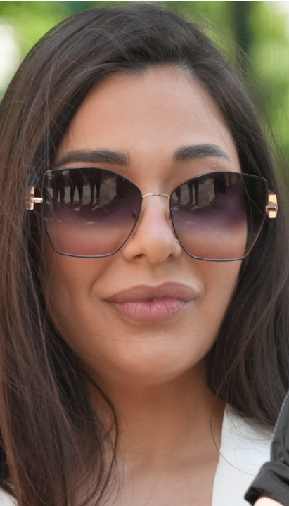 "ДЕЧКО ОДМАРА": Сања дошла у пратњи пријатеља