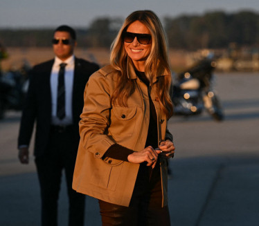 ЉУДИ ПРИЧАЈУ О ЛАЖНОЈ МЕЛАНИЈИ: "Одао" је овај детаљ (ФОТО)