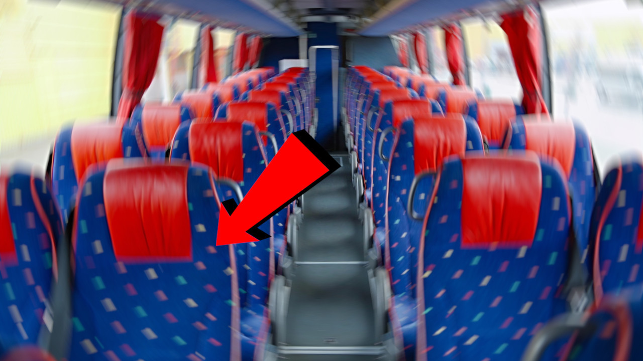 NIJE SLUČAJNOST: Evo zašto su sedišta u autobusima šarena