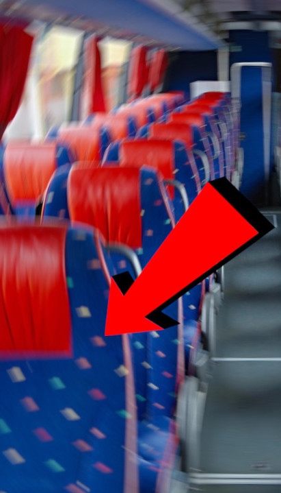 NIJE SLUČAJNOST: Evo zašto su sedišta u autobusima šarena