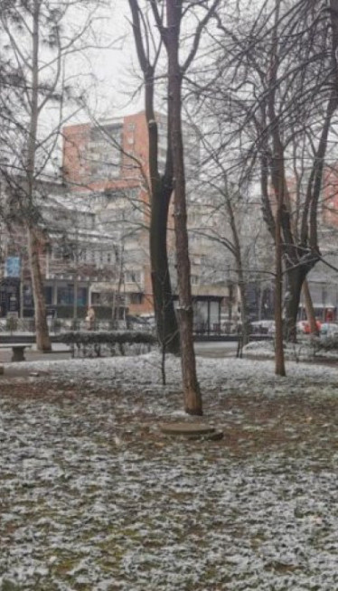 SNEG STIŽE I U BEOGRAD: Danas pravi zimski dan