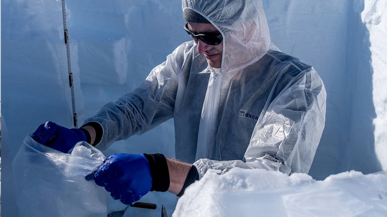 PRONAĐEN NAJSTARIJI VAZDUH: Zarobljen u ledu 6 miliona god