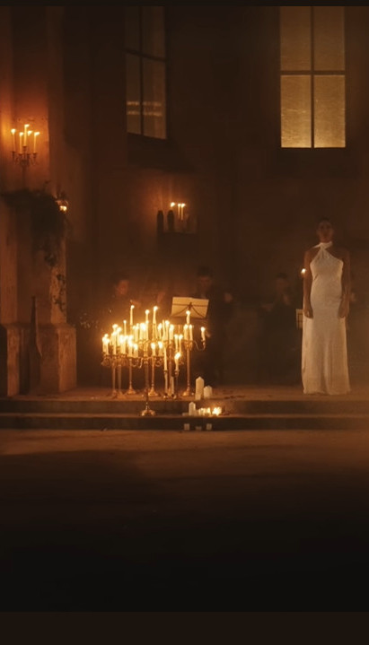 Фолкерка снимила спот у цркви:"Изнајмљује се и плаћа"(ВИДЕО)