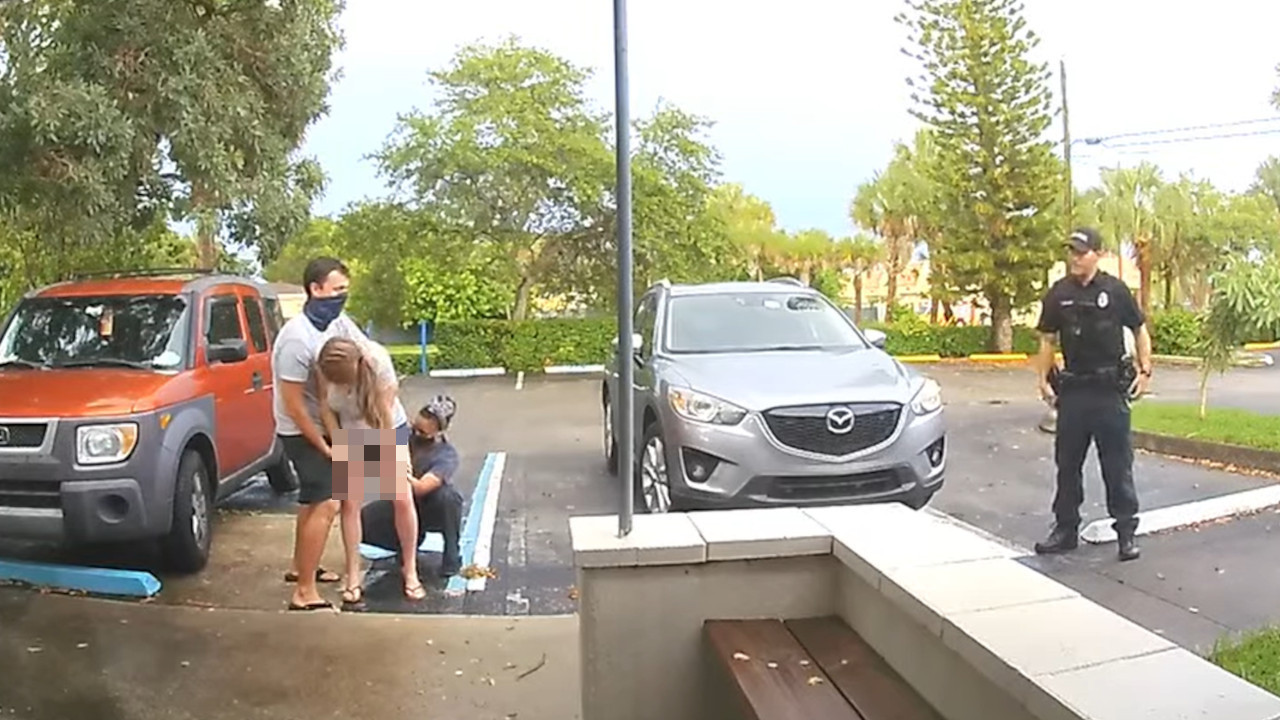 ПОРОДИЛА СЕ ИСПРЕД БОЛНИЦЕ Реакција полиције је хит (ВИДЕО)