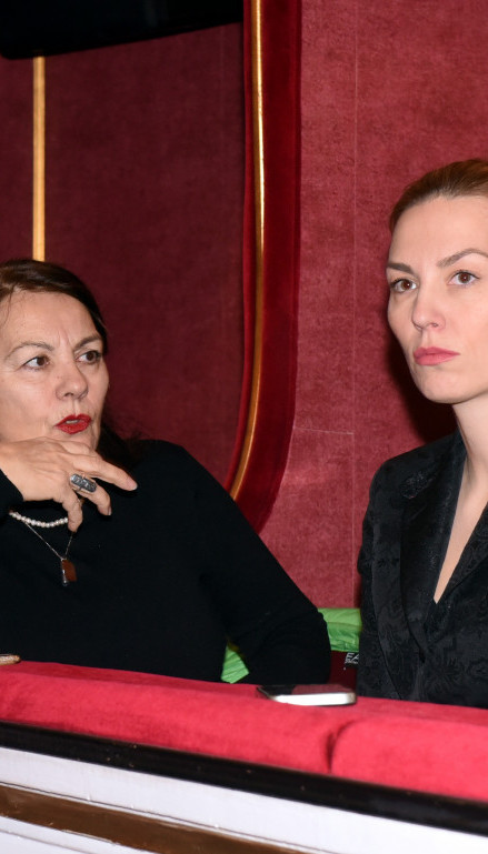 ЗБОГ ПРЕТЊИ ЈЕ СКЛОНИЛИ ИЗ БГ-а: Глумица прошла кроз пакао