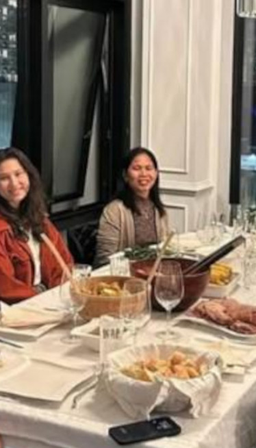 I SVEKAR VLADE: Stigla Divčeva snajka sa Filipina (FOTO)