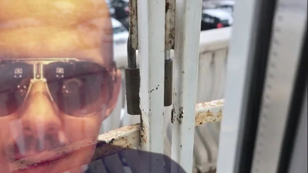 FOLKER NA PSIHIJATRIJI: Slika je TUGA - rešetke, katanac