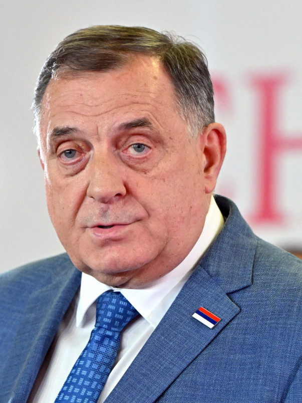 Majka Milorada Dodika u komi! "Situacija je teška..."