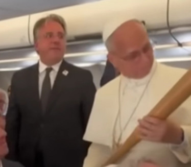 PAPA SA PALICOM: "Gospod oprošta, ja ne" (VIDEO)