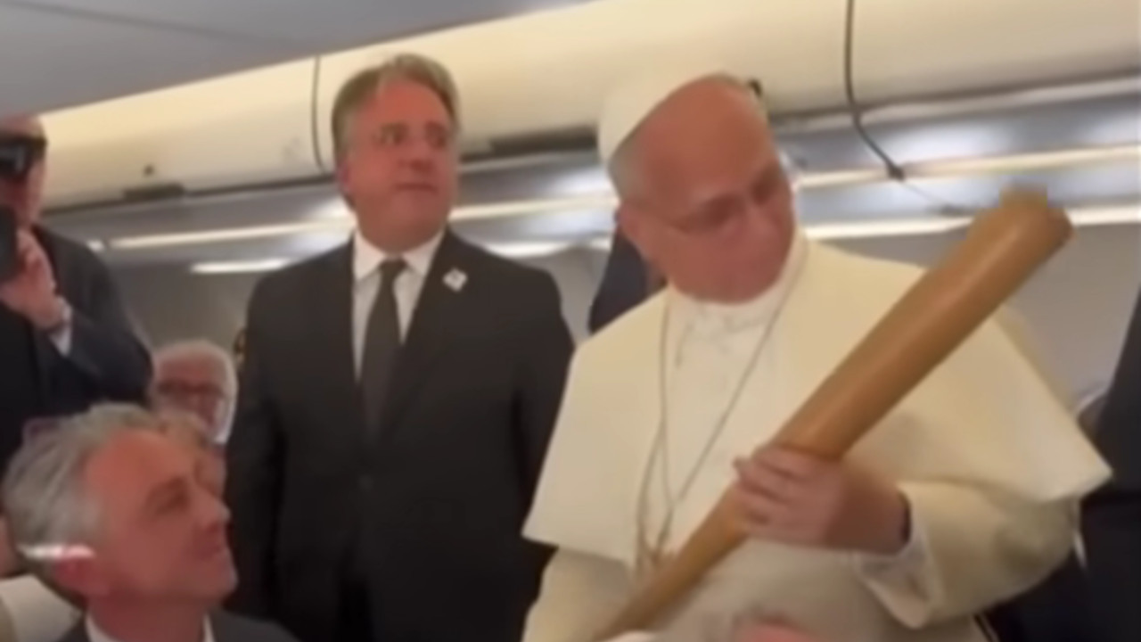 PAPA SA PALICOM: "Gospod oprošta, ja ne" (VIDEO)