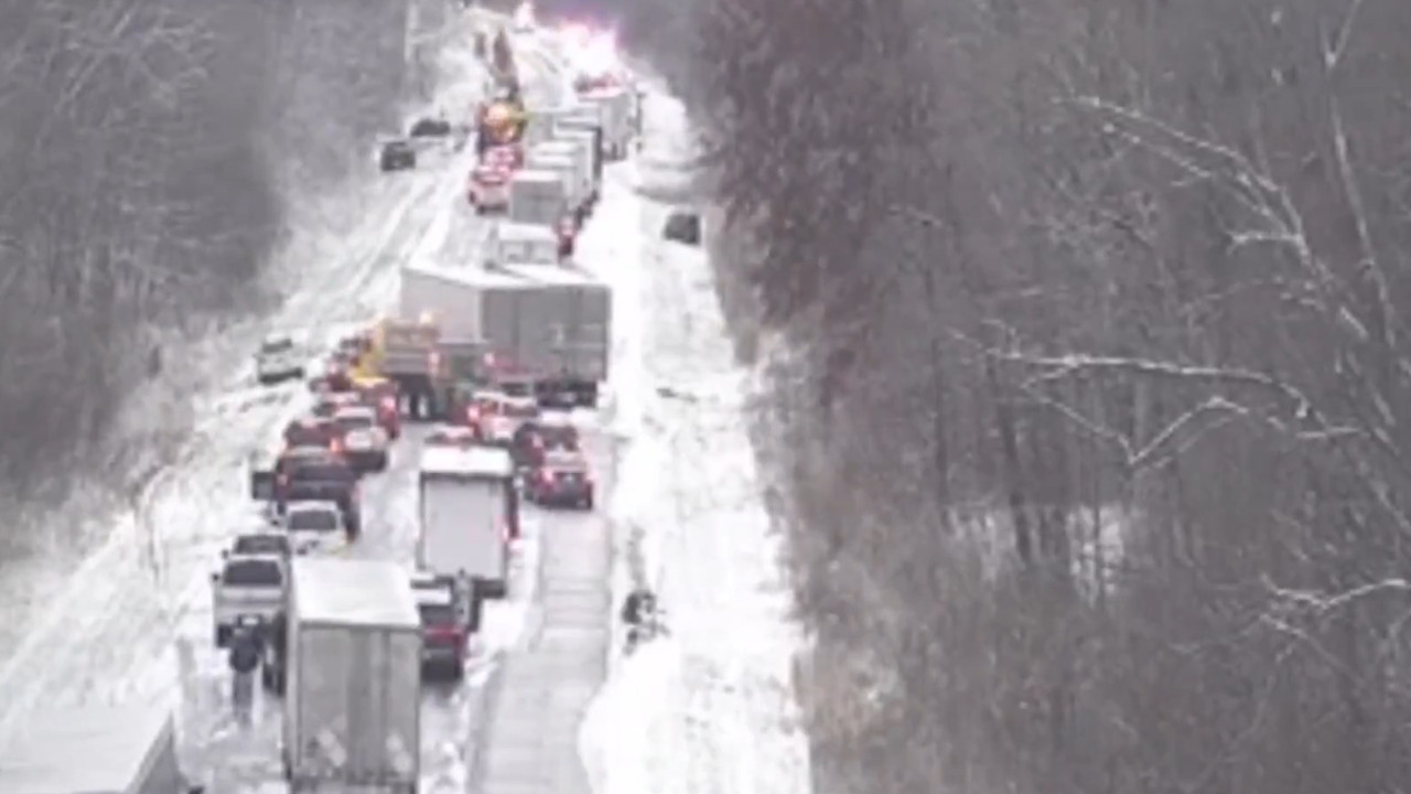 NESREĆA KAKVA SE RETKO VIĐA: Lančani sudar - 45 vozila! FOTO
