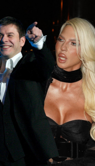 СУРОВА СВАЂА: Владо "Крнтијо!"; Карлеуша "Видимо се на суду"