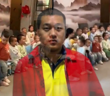 KINEZ IMA 300 DECE: Sudi se sa ženom koja mu je rodila 11