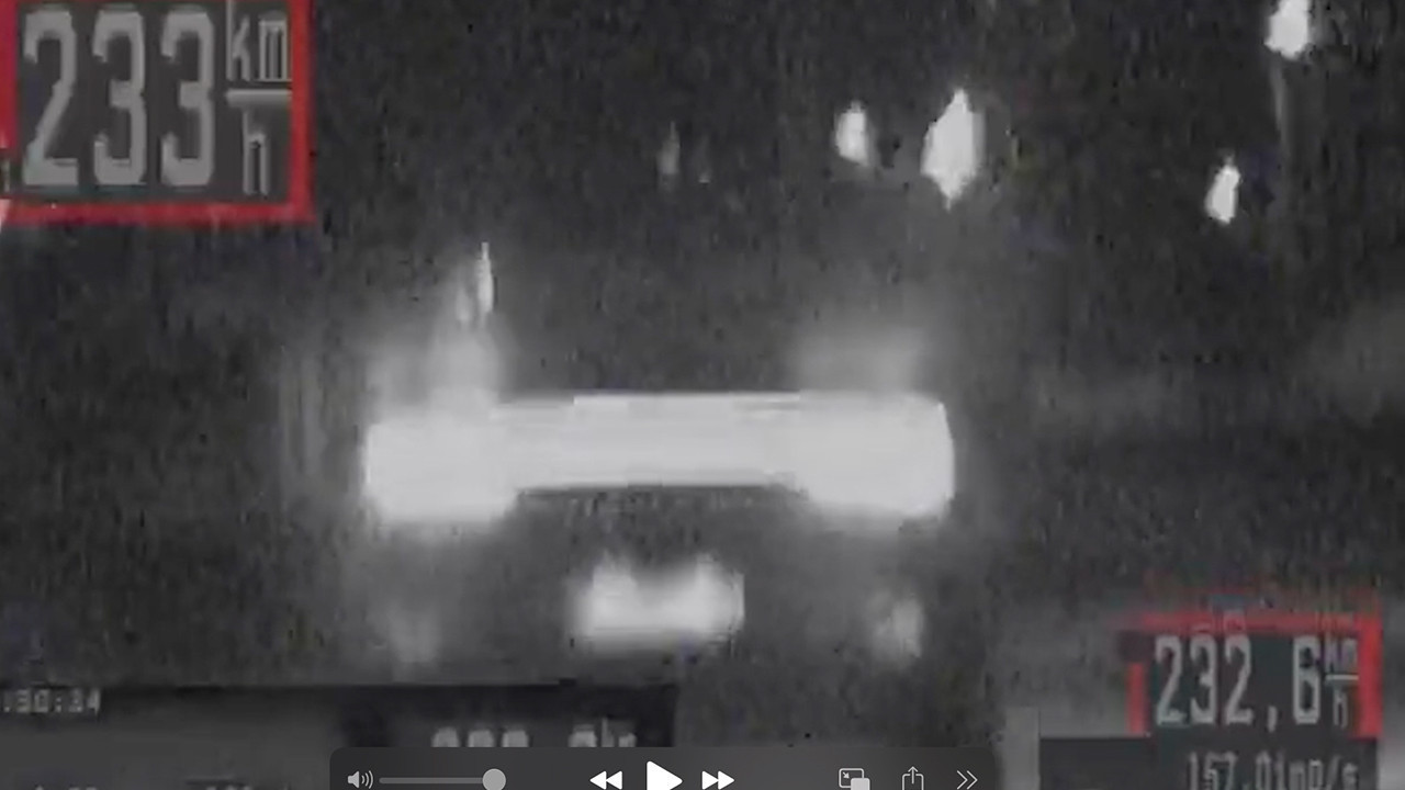 DIVLJAO PORŠEOM 233 KM/H Presretači ga zaustavili kod Surčina