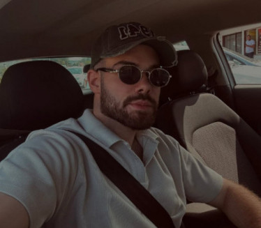 "PEVAM U URGENTNOM": Hito hospitalizovan naš pevač