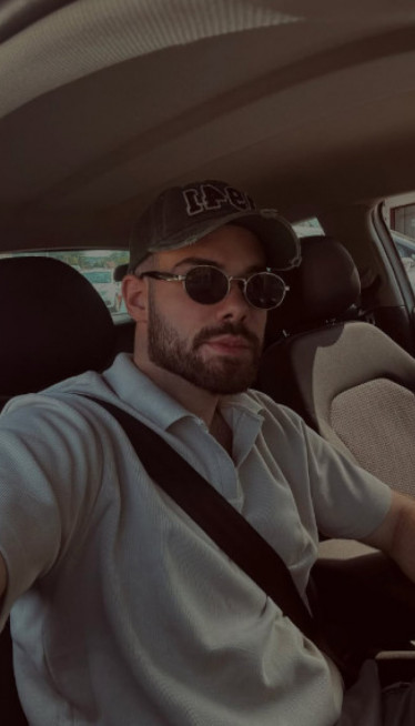 "PEVAM U URGENTNOM": Hito hospitalizovan naš pevač