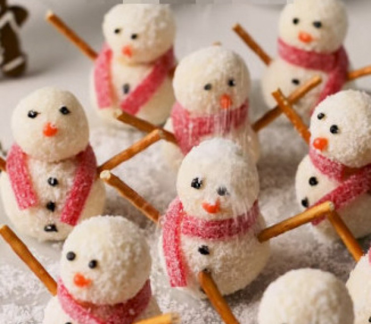 DEKORATIVNI SNEŠKO BELIĆ: Brzinski ukusni kolači