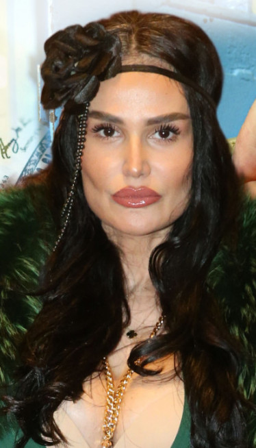 KORISTILA LAŽNE DOLARE: Indi završila u zatvoru u Austriji