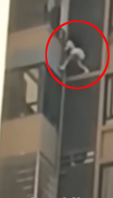 ДРАМА НА 10. СПРАТУ: Љубавници чули звоно