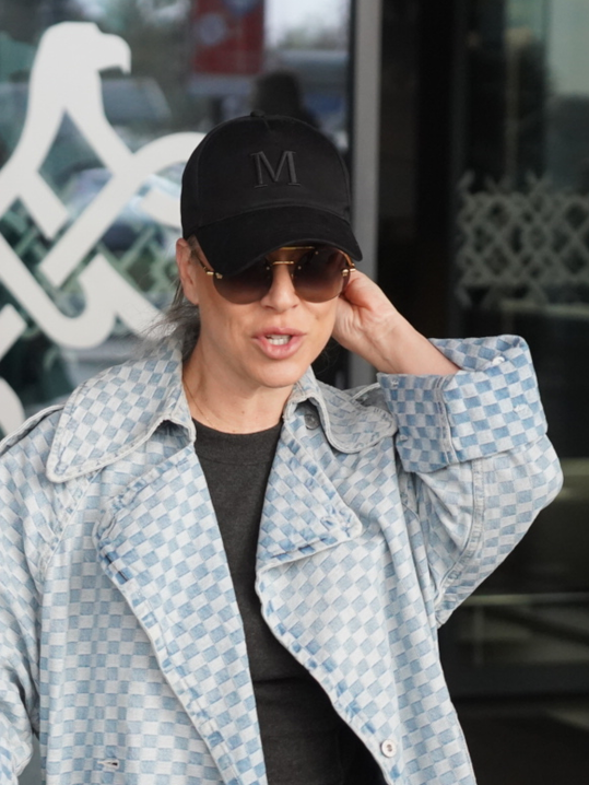 "НИКАД НИЈЕ БИЛО ОВАКО": Певачица у страху због ћерке