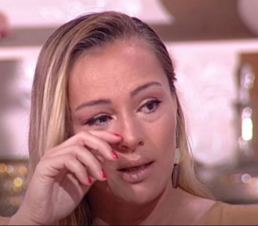 "Umalo da budem SILOVANA - bila sam zatvorena, zaključana"