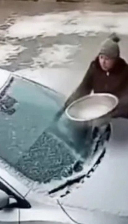 Хтела брзо да ОДЛЕДИ шоферку - направила КАТАСТРОФУ!