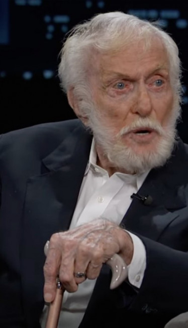 GLUMAC NAPUNIO 100 LETA "Izbacio sam 2 stvari, zato sam živ"