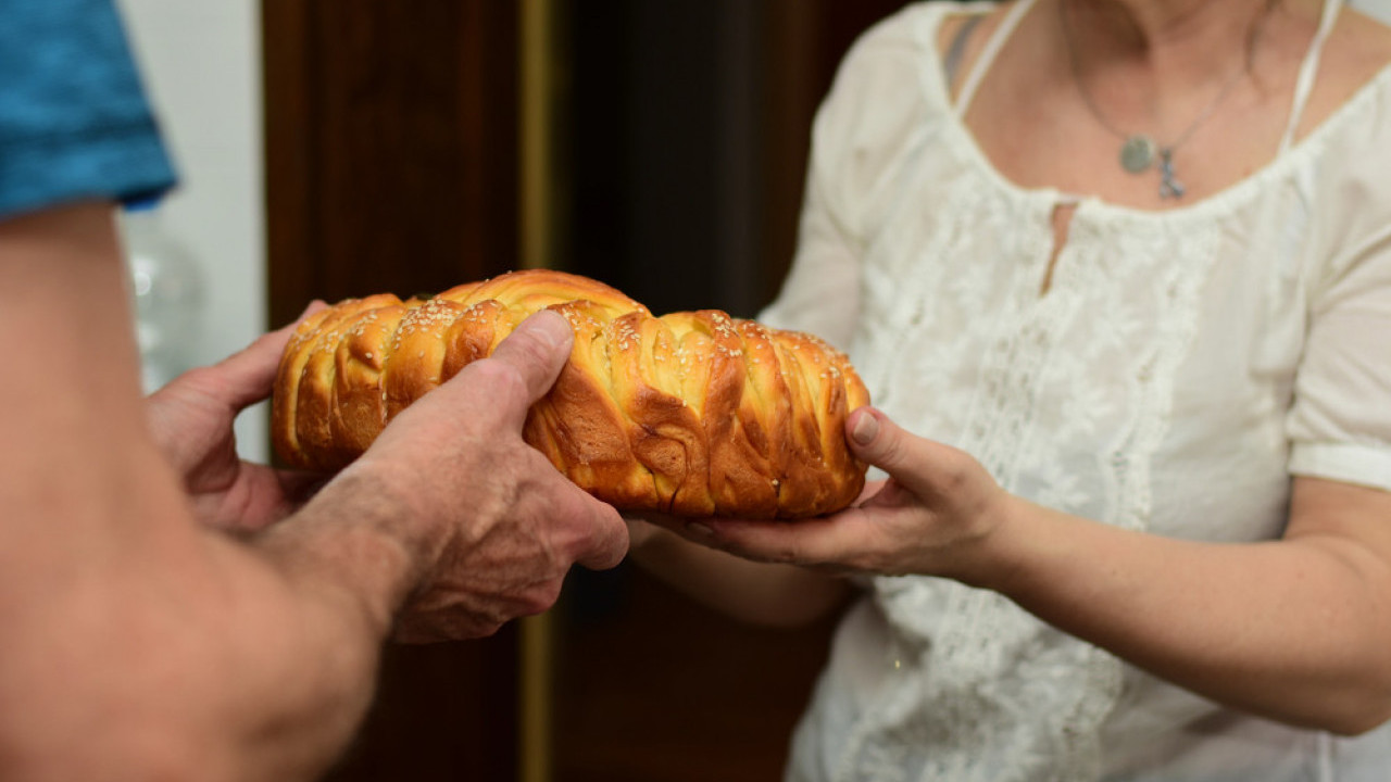 СЛАВСКИ БОНТОН: Ово су правила лепог понашања на славама