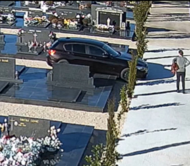 "NEMAČKE TABLICE,ALI JE NAŠ" Otkriveno KO je vozio po groblju