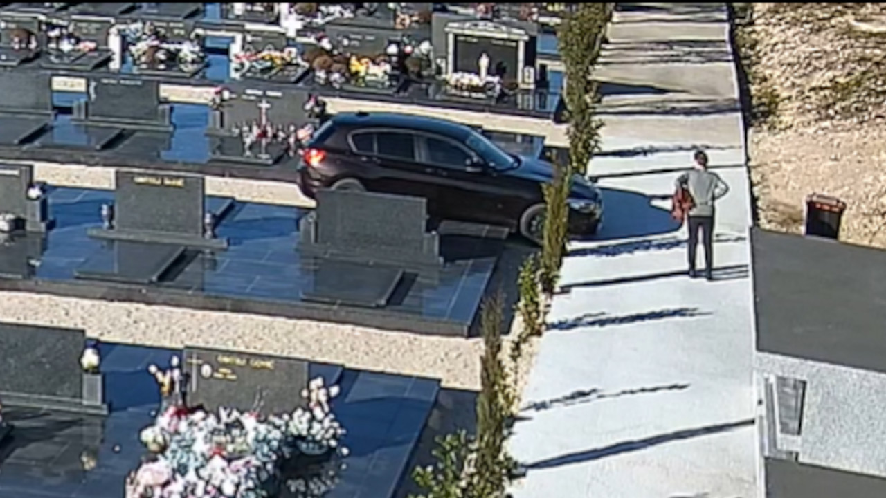 "НЕМАЧКЕ ТАБЛИЦЕ,АЛИ ЈЕ НАШ" Откривено КО је возио по гробљу